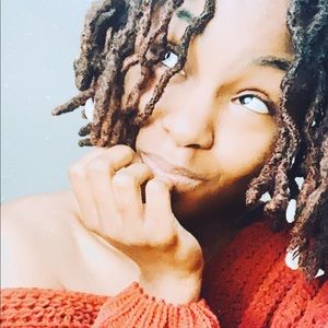 MEET THE POSHER - IG: @Locdinlabels